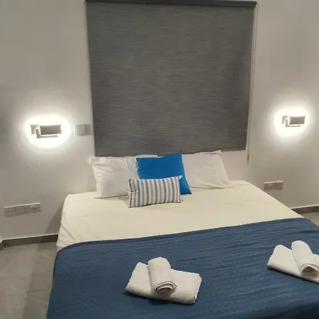 Melanos Fully Renovated Townhouse With Private Pool Apartment Paphos