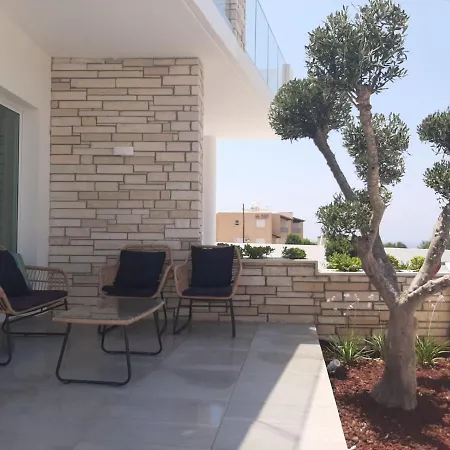 Melanos Fully Renovated Townhouse With Private Pool * Paphos