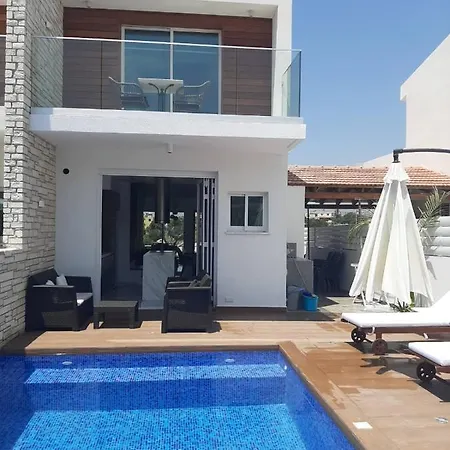 Apartment Melanos Fully Renovated Townhouse With Private Pool